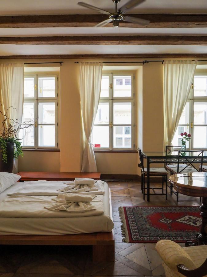 Karlova - Old Town Apartment Prága Kültér fotó